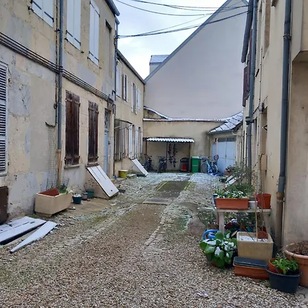 La Cour Fleurie, Confort Appartement Dijon