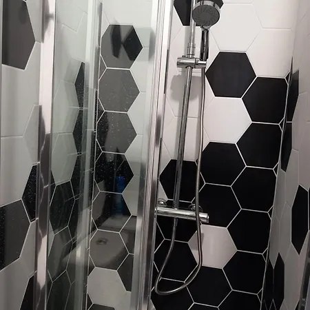 La Cour Fleurie, Confort * 第戎