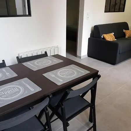 La Cour Fleurie, Confort * 第戎